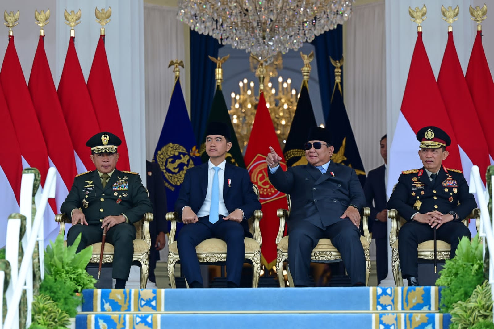 Panglima TNI Hadiri Upacara Prasetya Perwira (Praspa) TNI dan Polri Tahun 2026 di Istana Negara