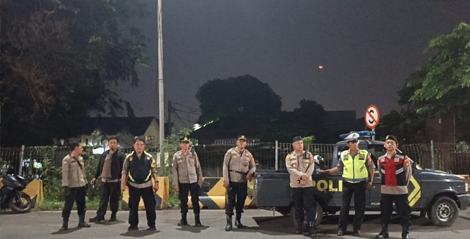 Kapolsek Bekasi Barat Pimpin Patroli Humanis Cegah Tawuran