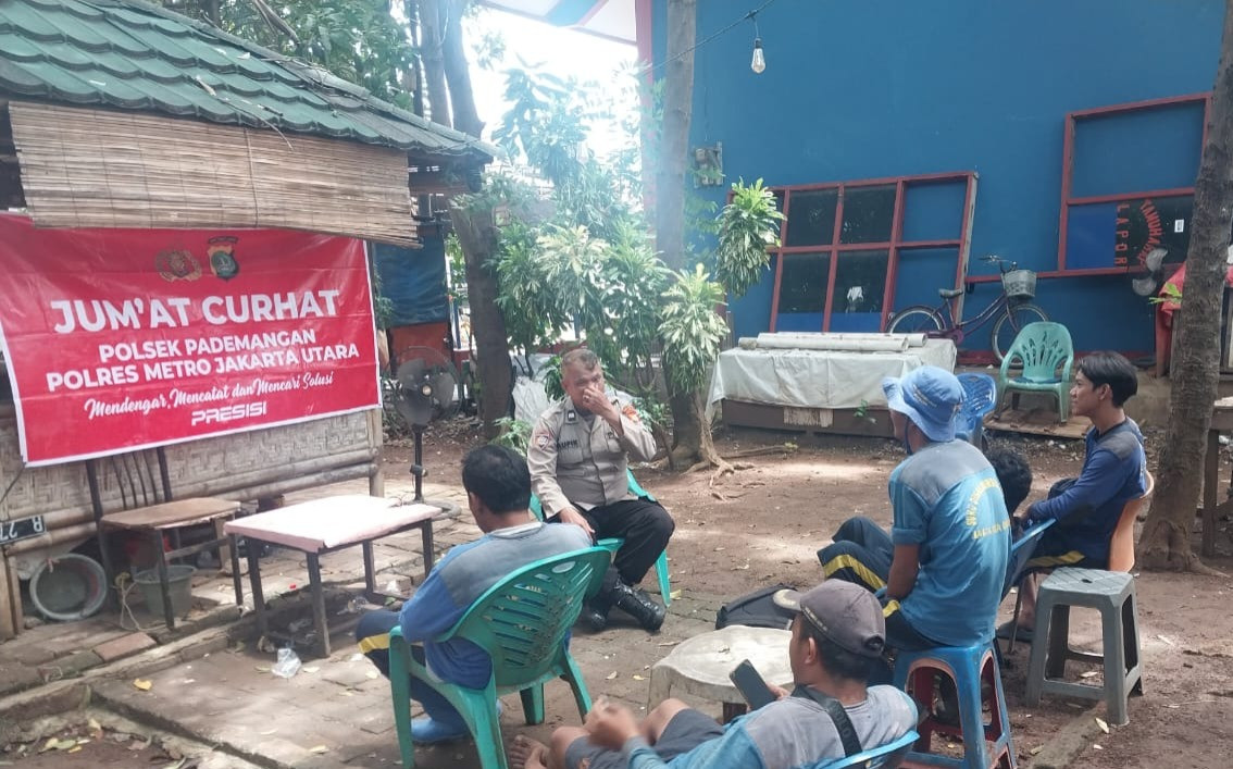 Polsek Pademangan Dengarkan Aspirasi Warga Lewat Program “Jumat Curhat”