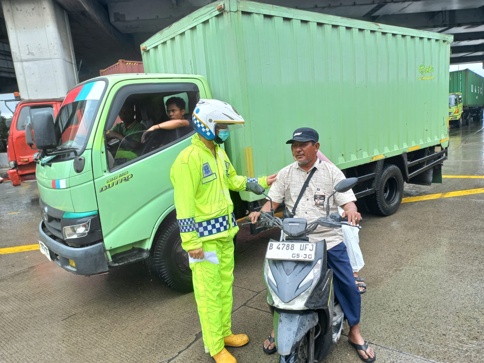 Polisi Sosialisasikan Operasi Keselamatan Jaya 2026 di Cilincing, Tekankan Keselamatan Pengguna Jalan