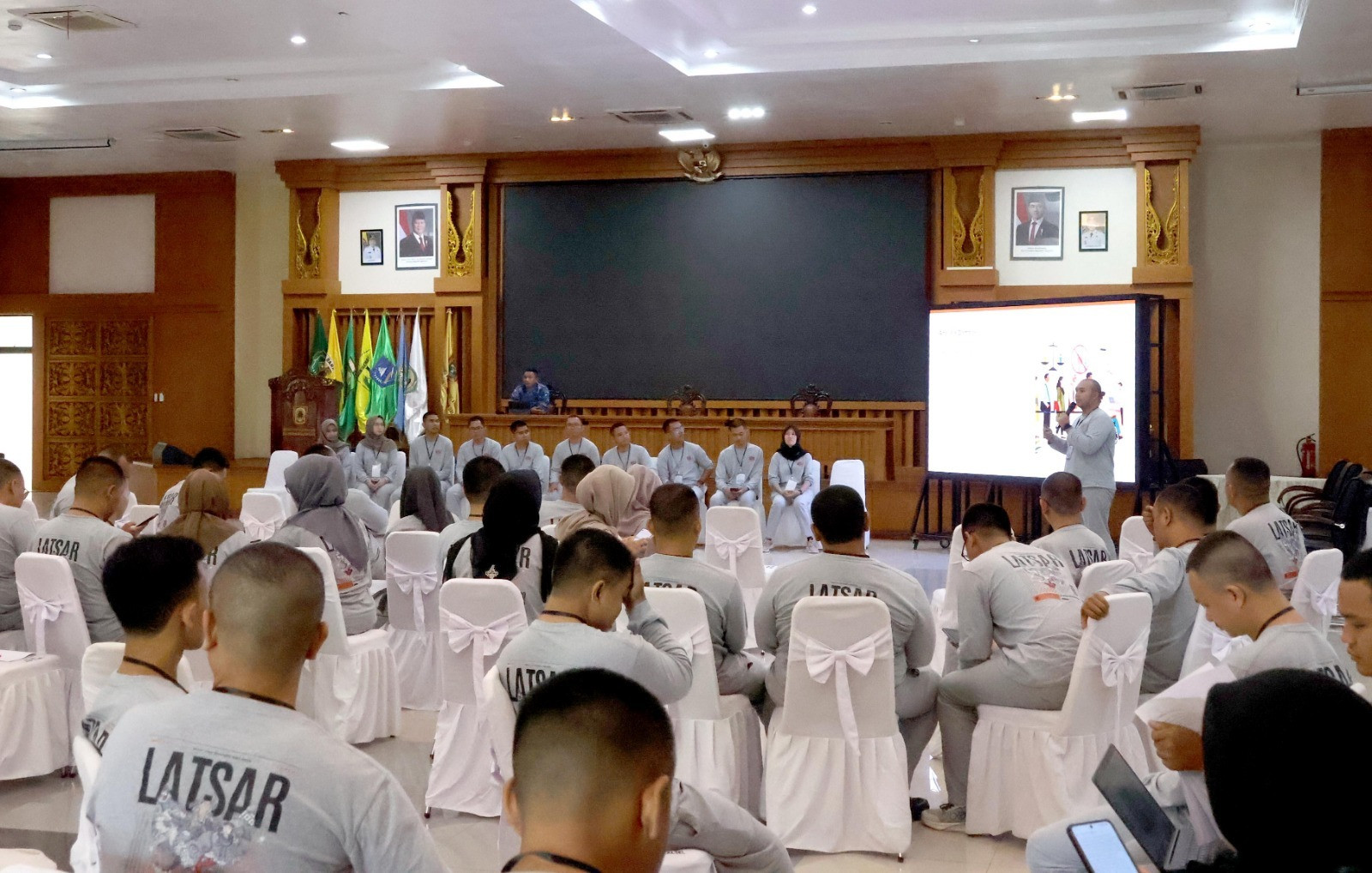 Tanamkan Semangat Disiplin dan Jiwa Bela Negara, Personel Lanud Sjamsudin Noor Hadir Humanis di BPSDMD Kalsel Pada Latsar CPNS KPU 2026