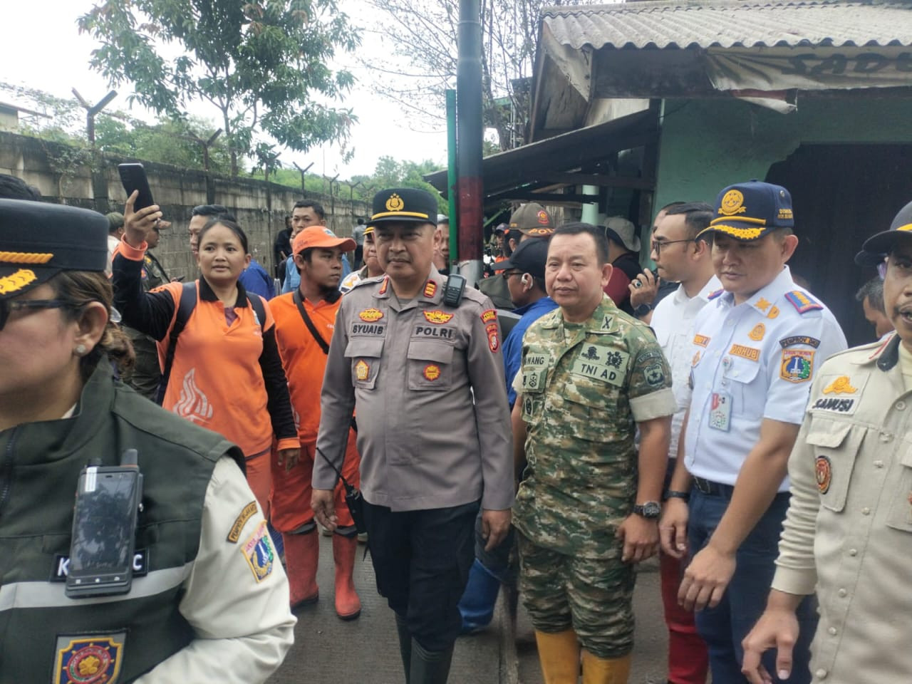 Pengamanan Kunjungan Gubernur DKI di Cilincing Berjalan Kondusif
