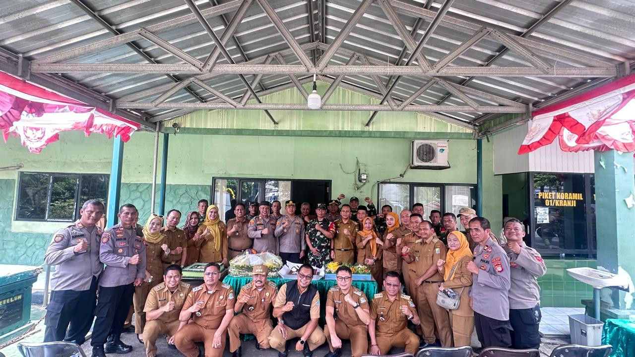 Kapolsek Bekasi Barat Kunjungi Koramil 01 Kranji, Ucapkan Selamat HUT TNI ke-80