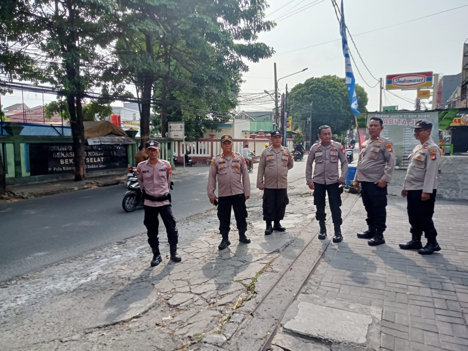 Hadir di Tengah Warga, Polsek Bekasi Selatan Gelar Patroli Skala Sedang Jaga Keamanan