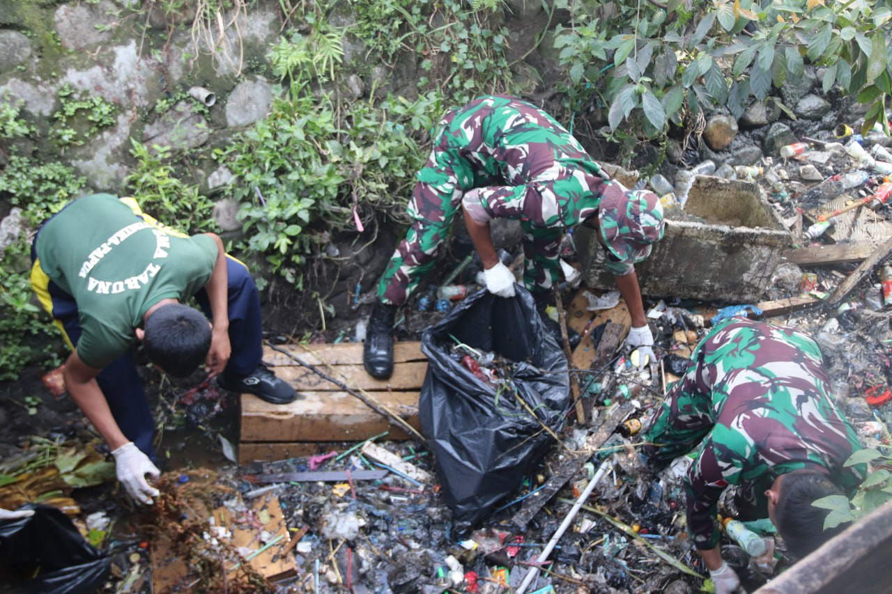 Kodim 1710/Mimika Gelar Aksi Bersih Pasar Sentral Timika