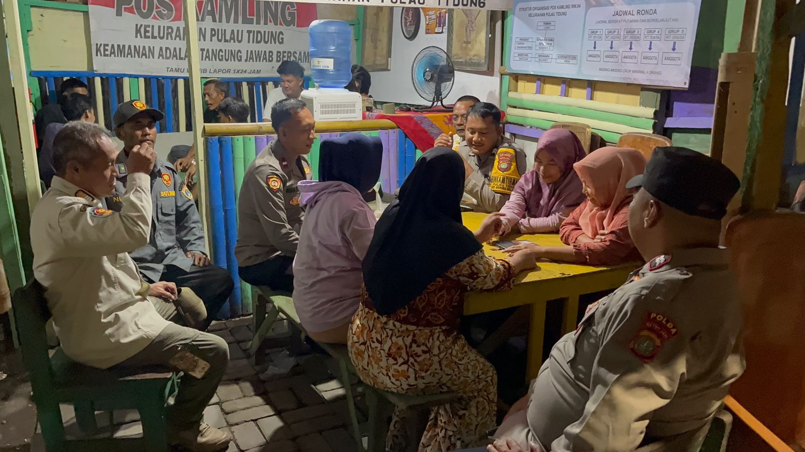 Tingkatkan Keamanan Pulau, Polsek Kepulauan Seribu Selatan Gelar Pemantauan dan Pembinaan Pos Kamling di Tiga Kelurahan