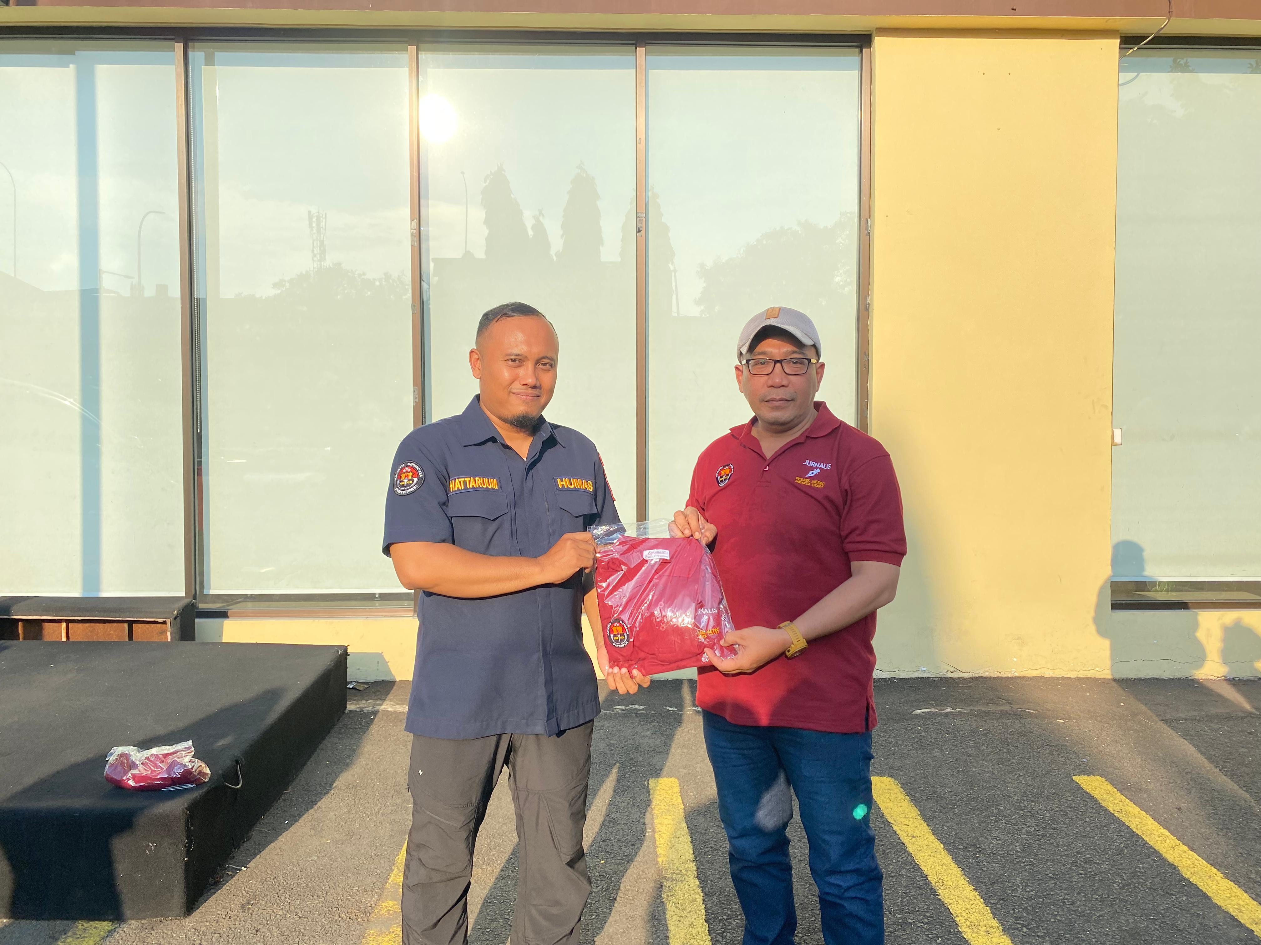 Koordinator Media Online Polres Metro Jakarta Utara Silaturahmi dengan Kasi Humas