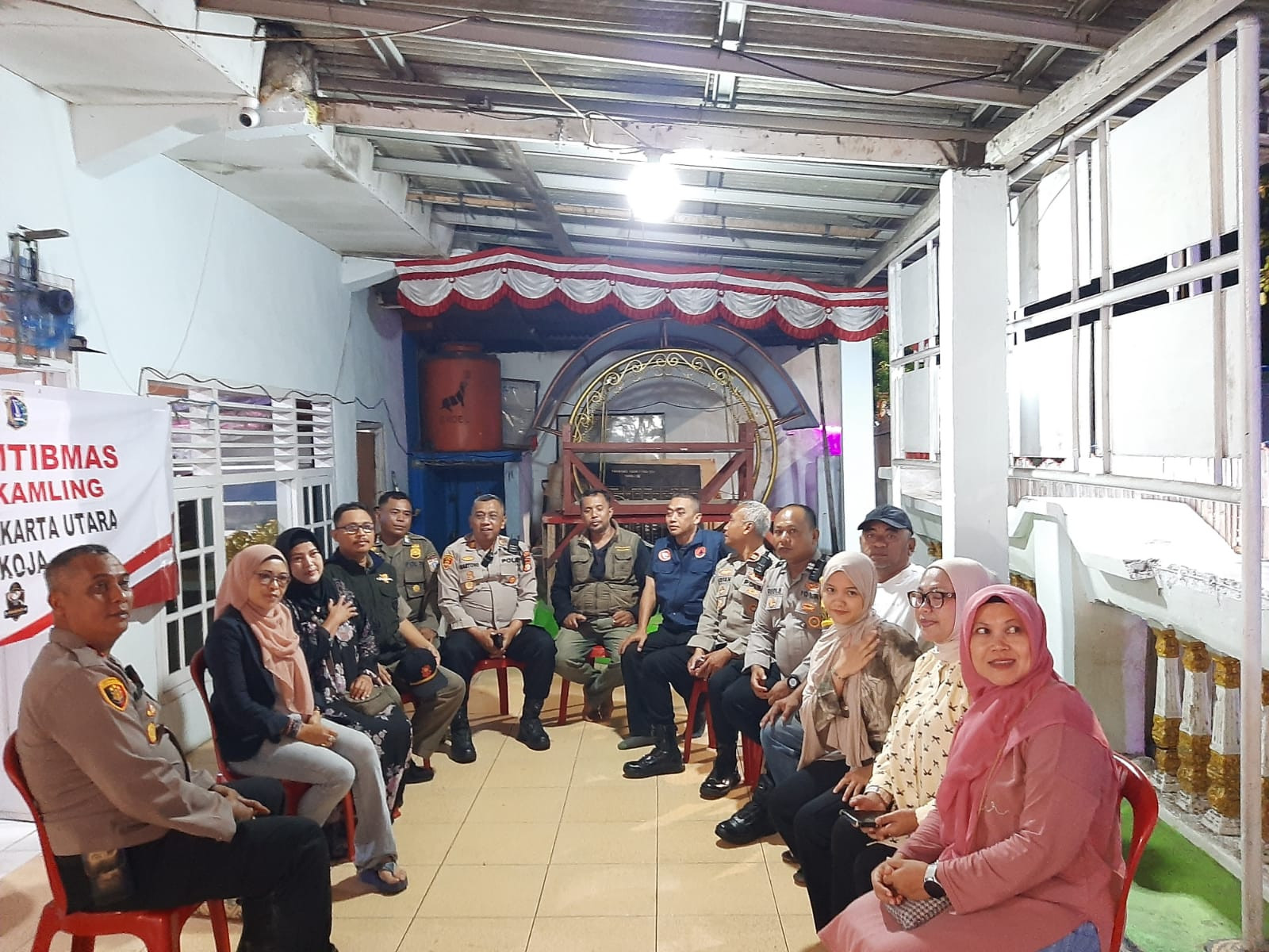 Kapolsek Koja Gelar Ngopi Kamtibmas Bersama Warga RW 10 Tugu Utara