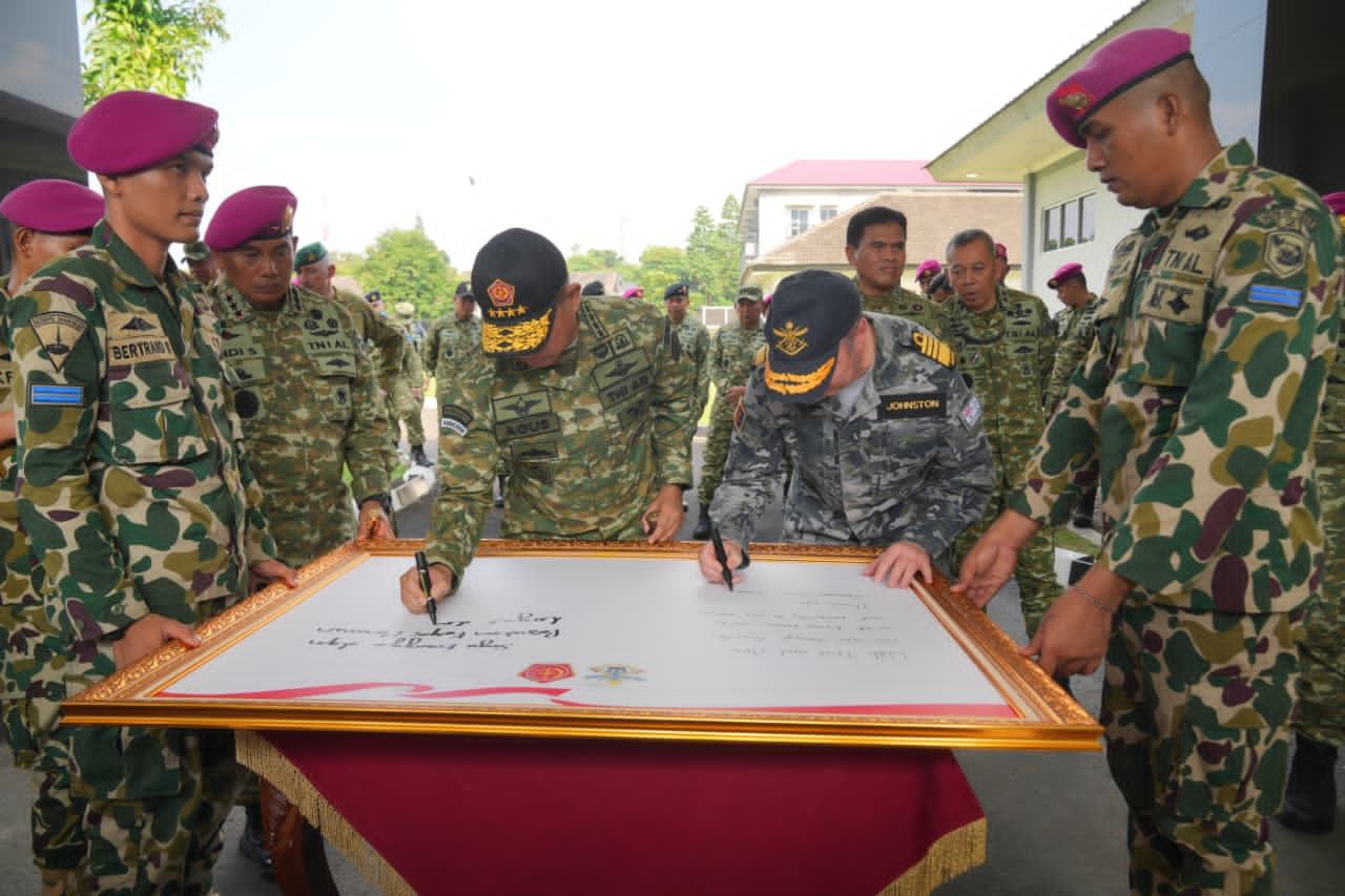 Aksi Prajurit Petarung Marinir Pukau Panglima Australia Saat Kunjungi Markas “Hantu Laut”