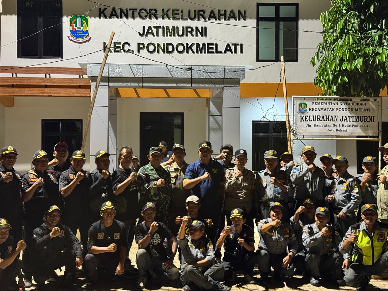 Perkuat Jaga Malam, Tiga Pilar Pondok Gede Gelar Apel dan Patroli Gabungan Bersama Pokmas di Jatimurni