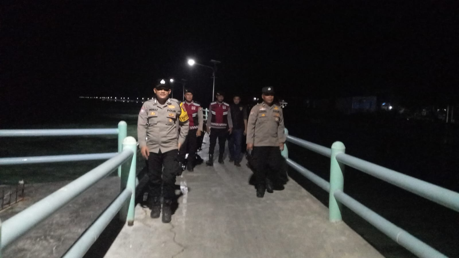 Patroli 3C dan Sosialisasi Layanan Polisi 110, Polsek Kepulauan Seribu Selatan Hadir Jaga Kamtibmas Pulau-Pulau Penduduk