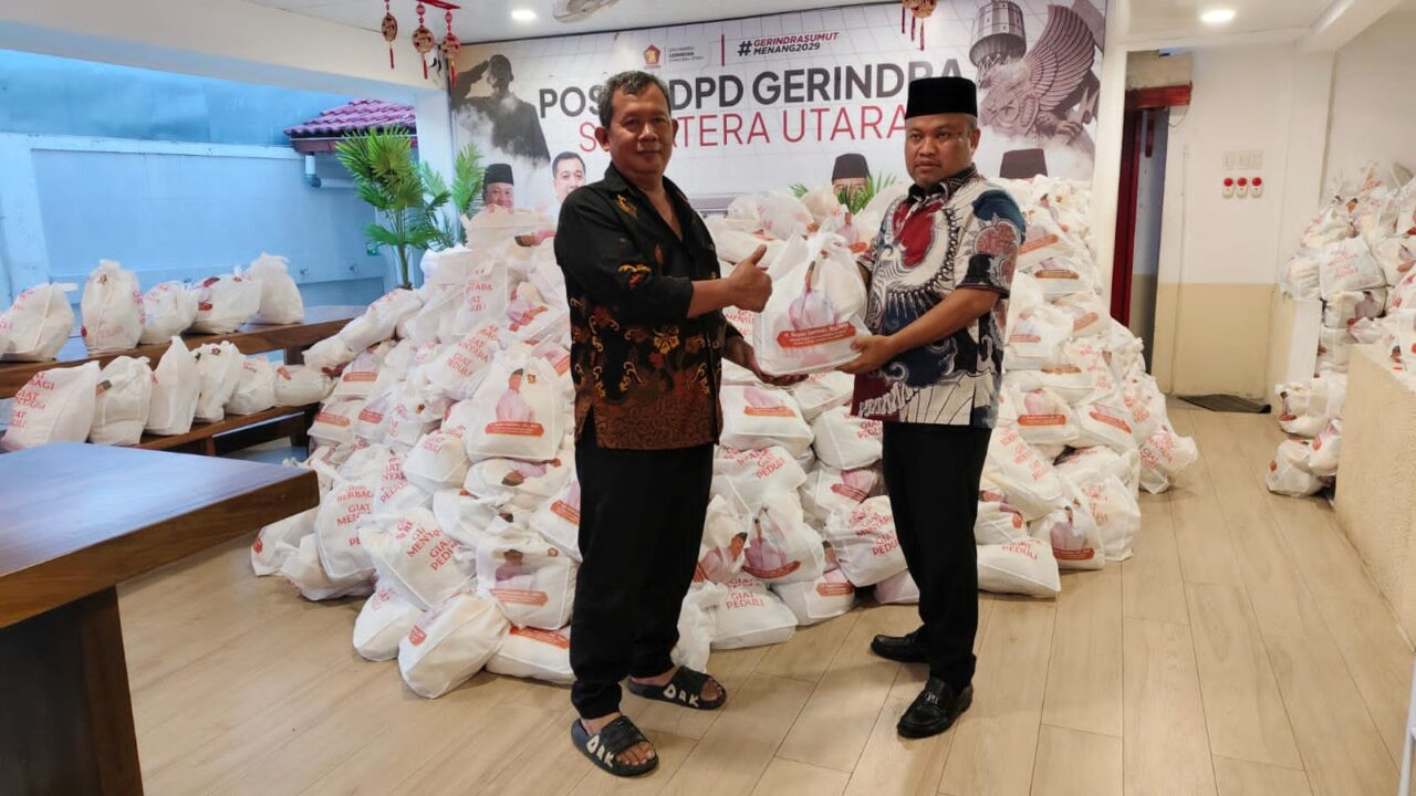 Sambut HUT ke-18, Kader Gerindra Bagikan 10 Ribu Paket Sembako di Sumut