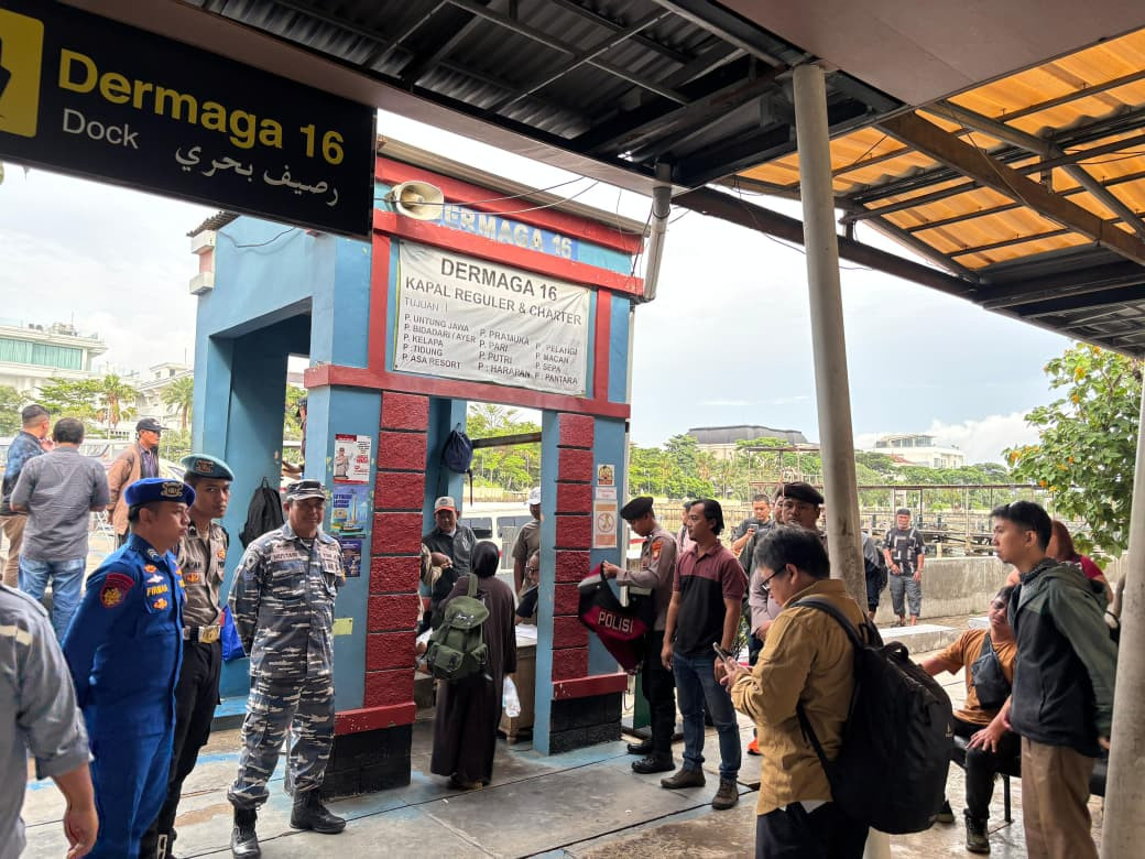 Polres Kepulauan Seribu Gelar Strong Point Humanis di Dermaga Marina Ancol, Jaga Keselamatan Penumpang