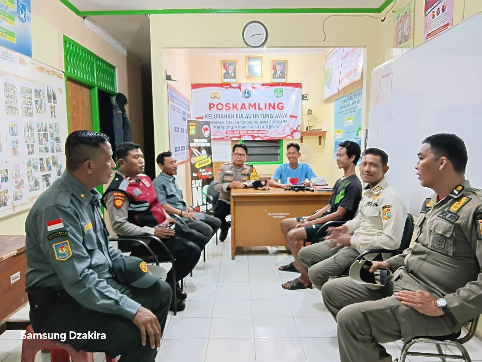 Polsek Kepulauan Seribu Selatan Lakukan Pemantauan dan Pembinaan Pos Kamling di Tiga Kelurahan: Wujudkan Lingkungan Aman dan Kondusif