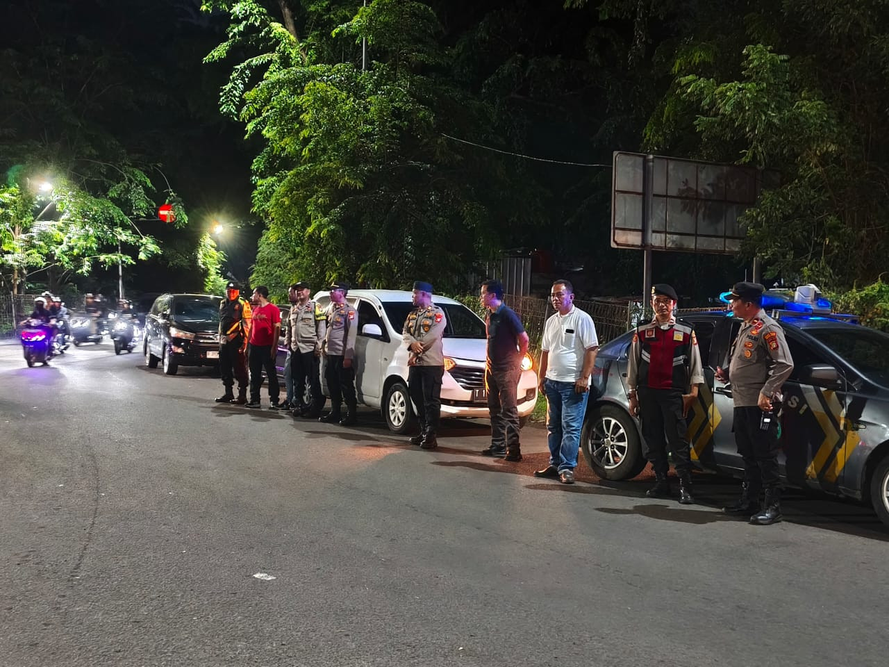 Polsek Bekasi Barat Gelar Patroli Skala Besar, Ciptakan Rasa Aman dan Nyaman Bagi Warga