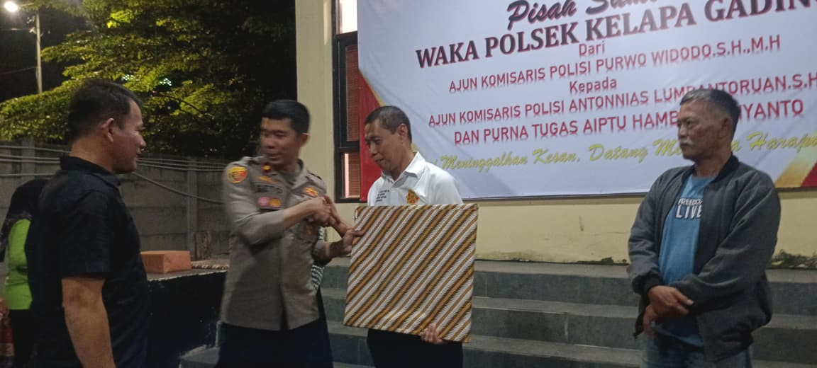 Pisah Sambut Wakapolsek Kelapa Gading, AKP Purwo Widodo Serahkan Tugas ke AKP Antonias Lumbantoruan