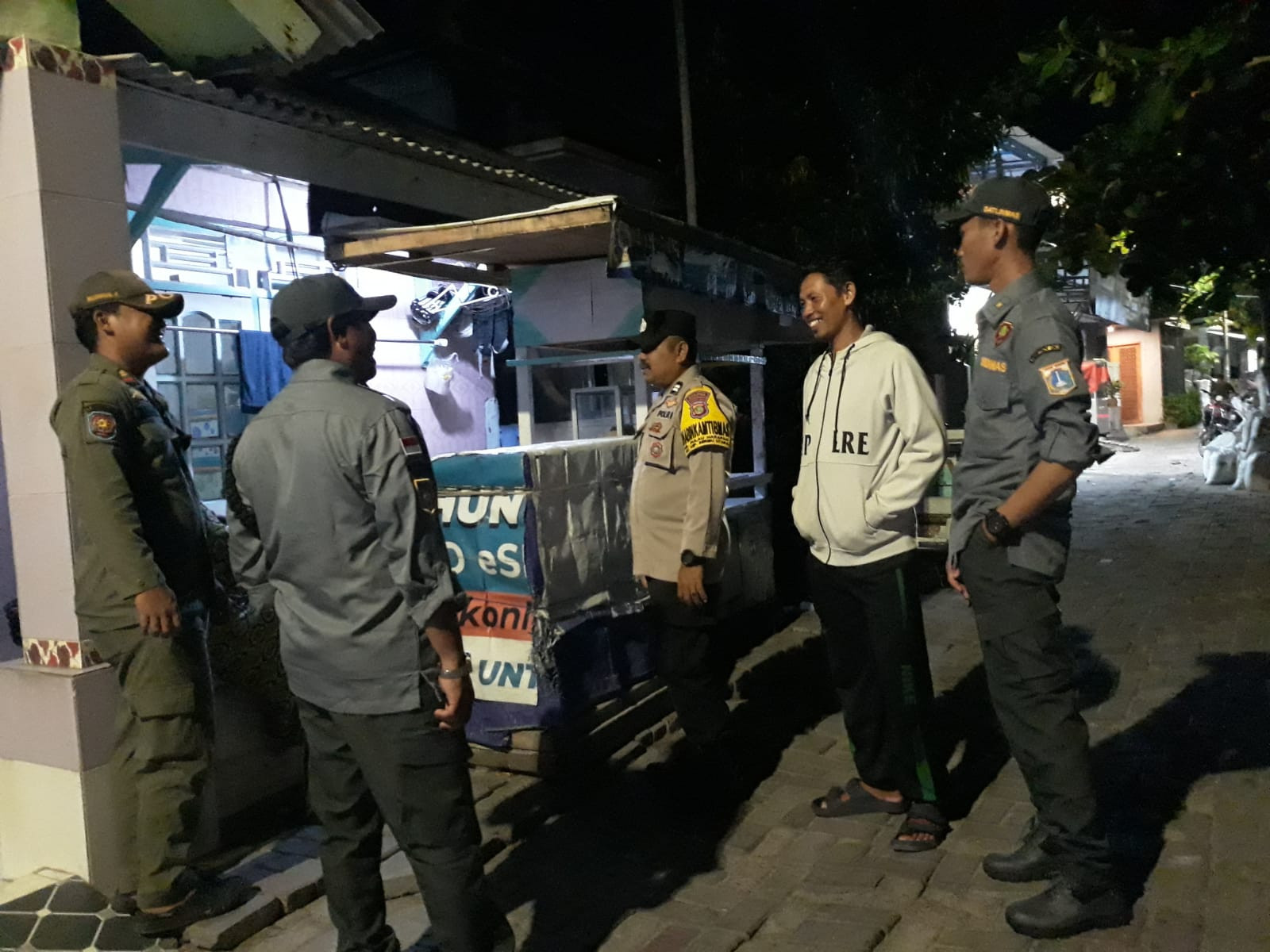 Patroli Malam Gabungan, Polsek Kepulauan Seribu Utara Perkuat Sinergi TNI dan Instansi Terkait Cegah Guantibmas