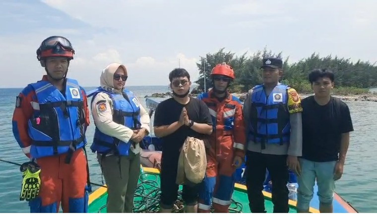 Aksi Cepat Polisi Evakuasi 54 Penumpang KM Ansori Mati Mesin di Perairan Kepulauan Seribu, Semua Selamat