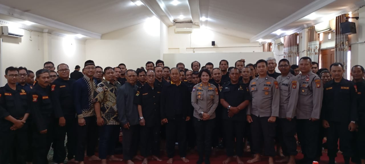 Cegah Hoax dan Bullying, Sat Binmas Polres Metro Bekasi Kota Beri Materi Edukasi kepada Mitra Senkom