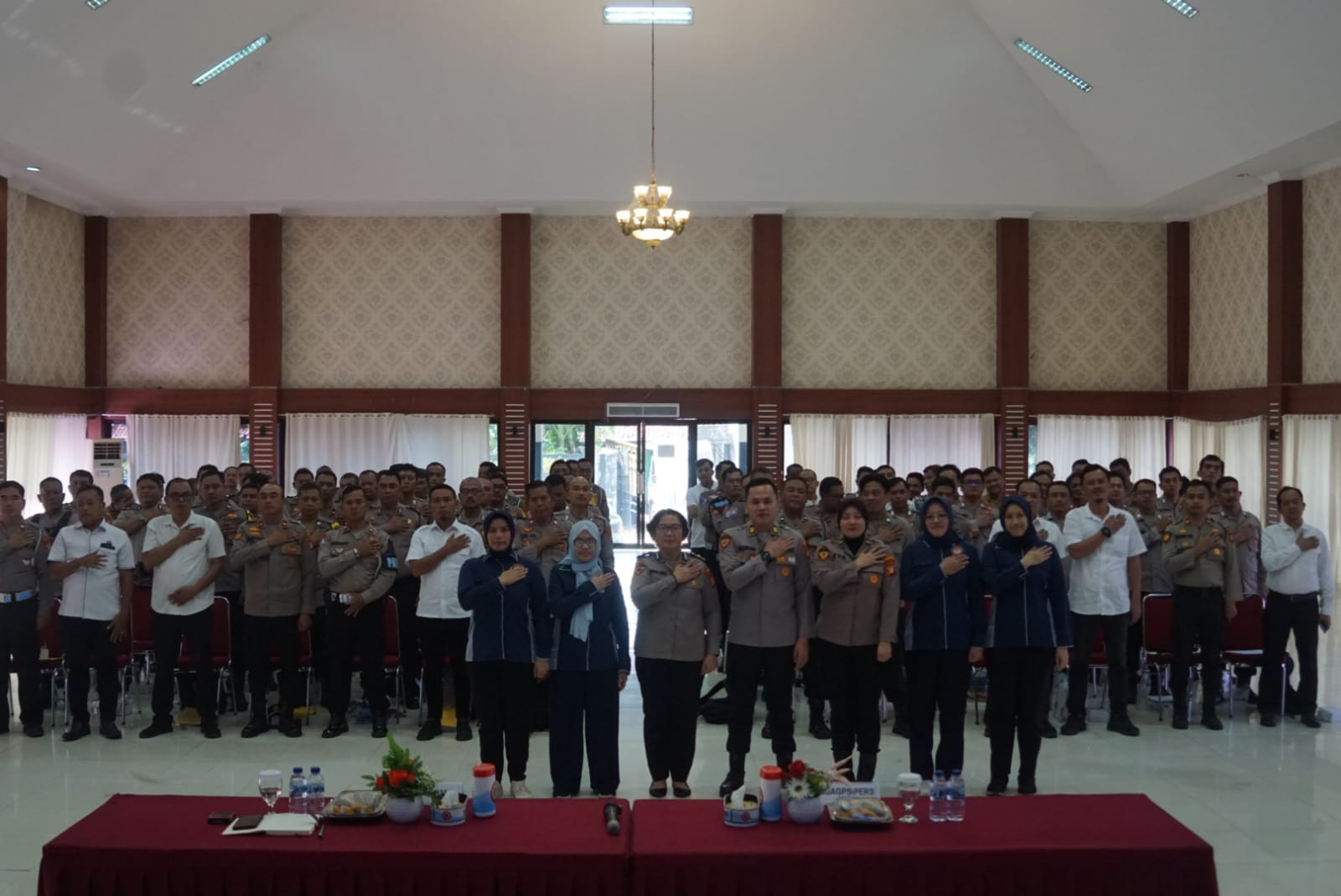 Polres Metro Bekasi Gelar Pembekalan Psikologi untuk PNPP, Tekankan Penguatan Mental dan Kualitas Pelayanan