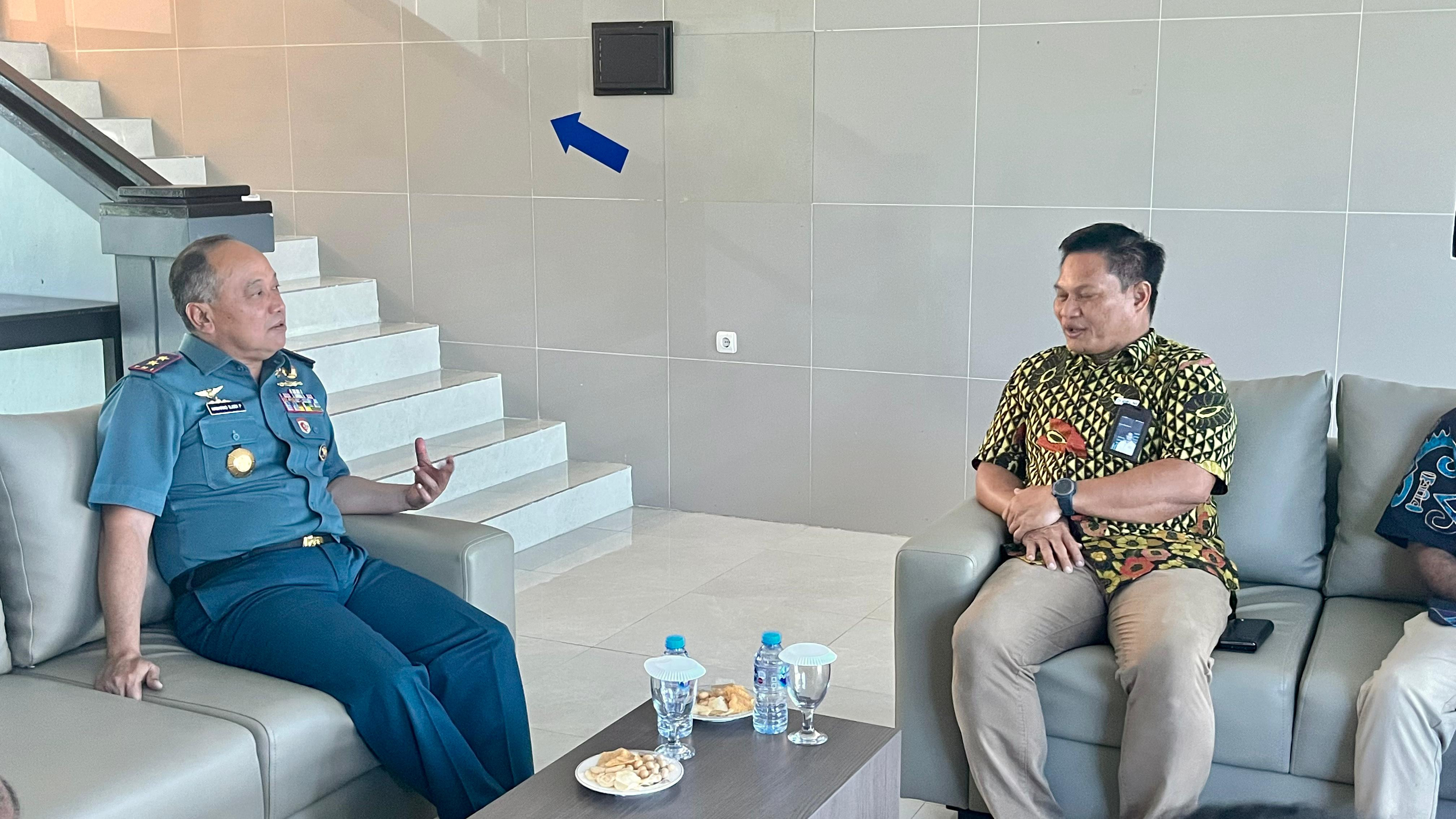 Dankodaeral IX Terima Courtesy Call Kepala Kantor Cabang Pelni Ambon