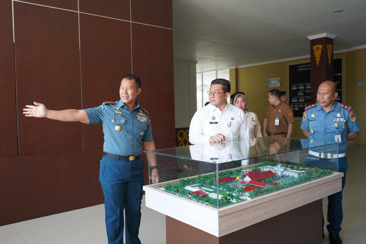 Perkuat Pertahanan dan Ekonomi Maritim, Sekda Provinsi Riau Laksanakan Kunjungan Kerja Ke Mako Lanal Dumai