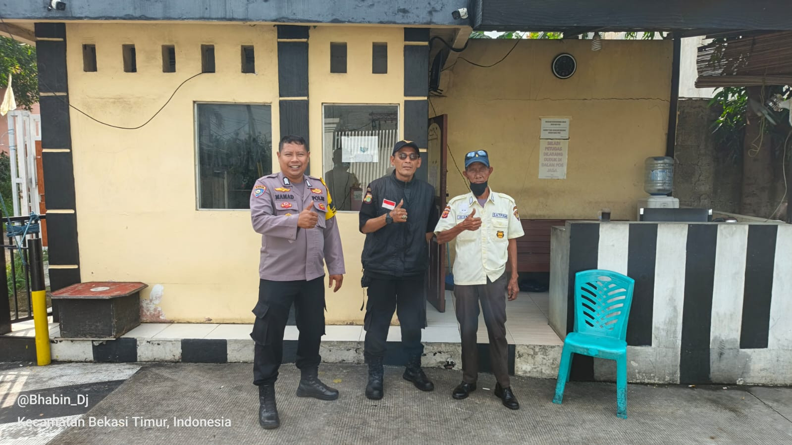 Sambangi Pos Keamanan Taman Juanda, Bhabinkamtibmas Duren Jaya Ajak Warga Proaktif Jaga Kamtibmas