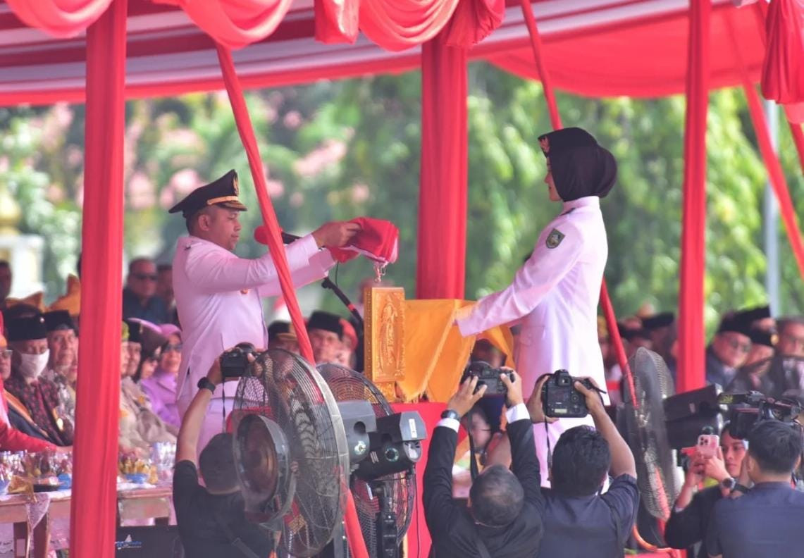 Teguhkan Semangat Bersatu, Berdaulat dan Maju, Danlanal Dumai Ikuti Upacara Bendera Memperingati HUT Ke-80 Kemerdekaan Republik Indonesia