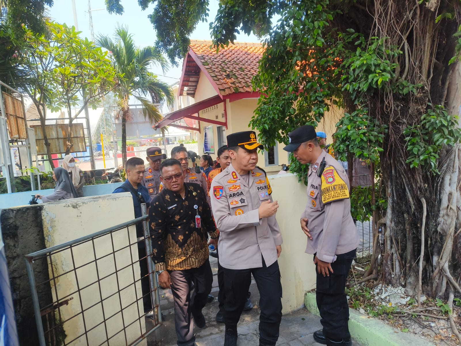 Kapolres Kepulauan Seribu Tinjau Poskamling di Wilayah Utara, Dorong Program Jaga Jakarta untuk Hidupkan Kembali Ronda Malam dan Cegah Kejahatan di Pulau