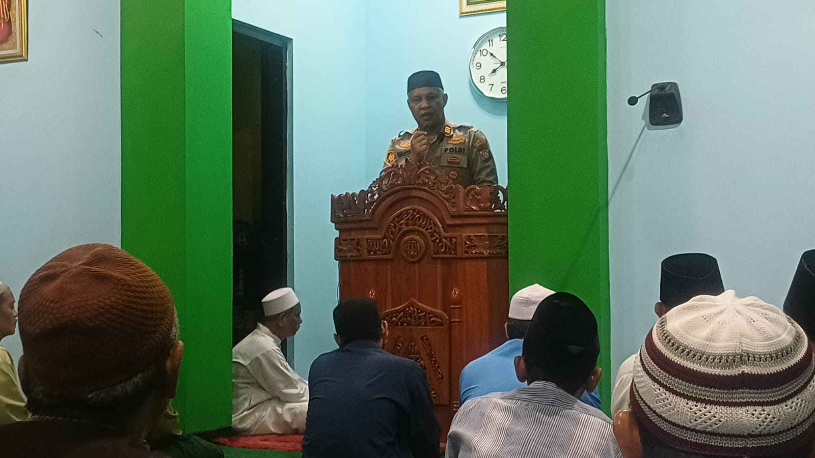 Tarawih Keliling, Kapolsek Bekasi Barat Ajak Warga Kranji Cegah Tawuran