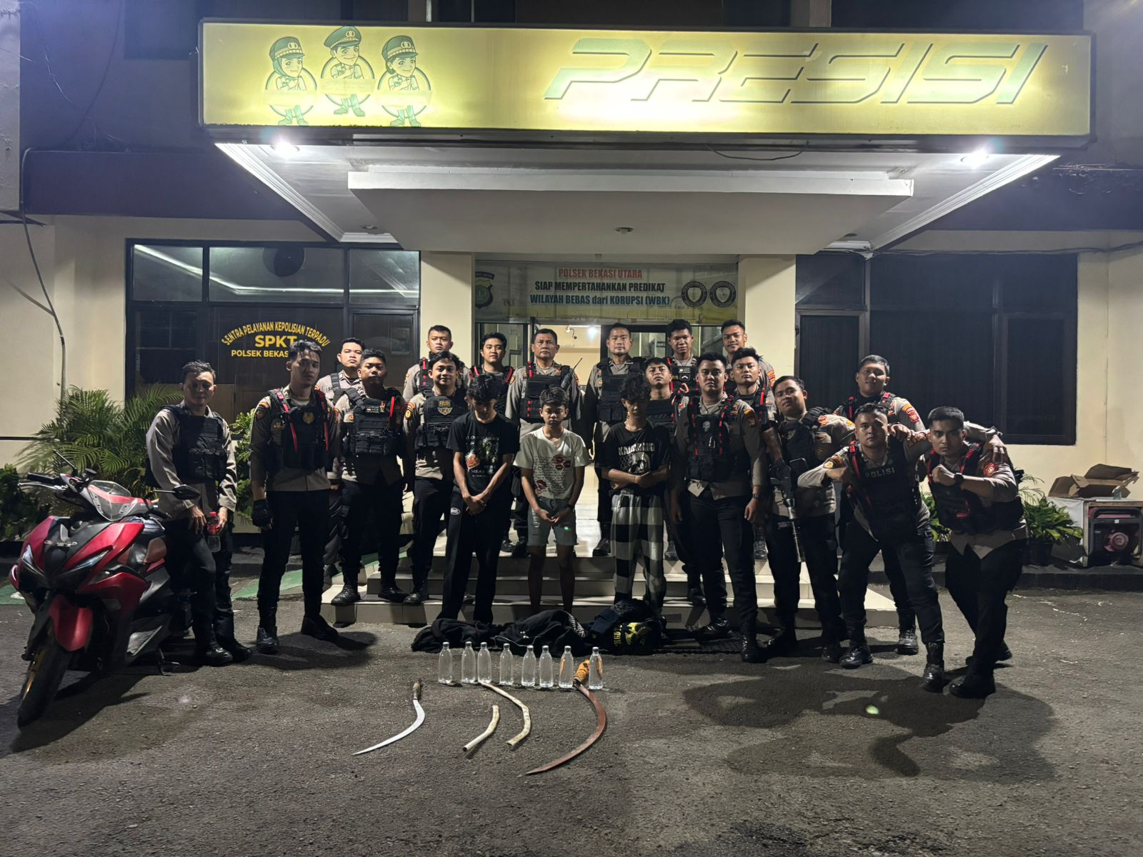 Gerak Cepat Patroli Perintis Presisi: Tiga Remaja Diduga Akan Tawuran Diamankan Beserta Sajam di Kaliabang Naim