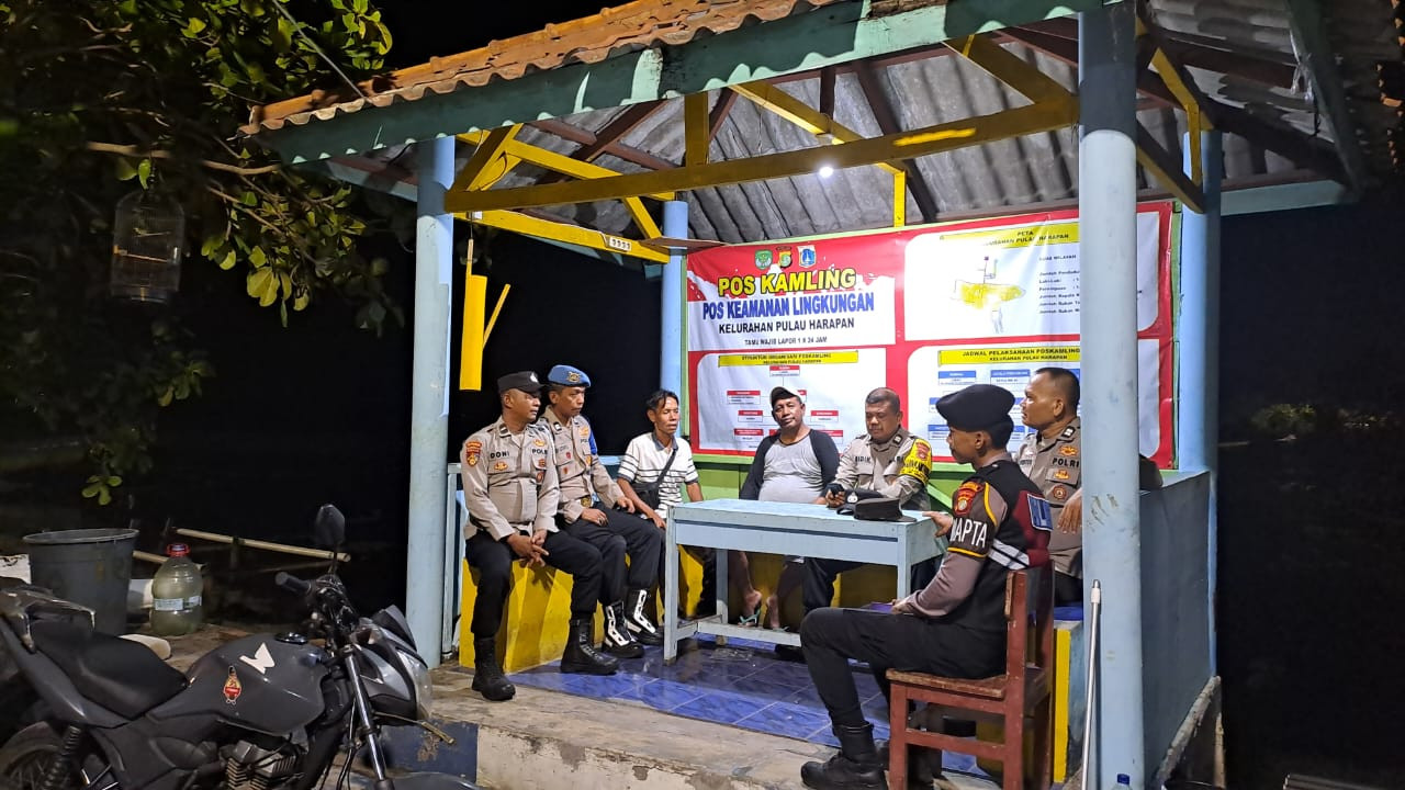 Polsek Kepulauan Seribu Utara Gelar Patroli Malam Gabungan, Perkuat Siskamling Cegah Guantibmas