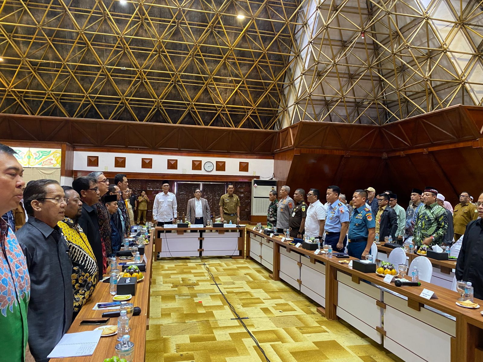 Danlanal Sabang Hadiri Pertemuan Pemerintah Aceh Bersama Badan Legislasi DPR-RI Dengan Para Akademisi dan Tokoh Masyarakat