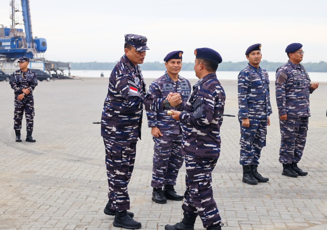 Komandan Kodaeral I Lepas Keberangkatan KRI Banda Aceh-593