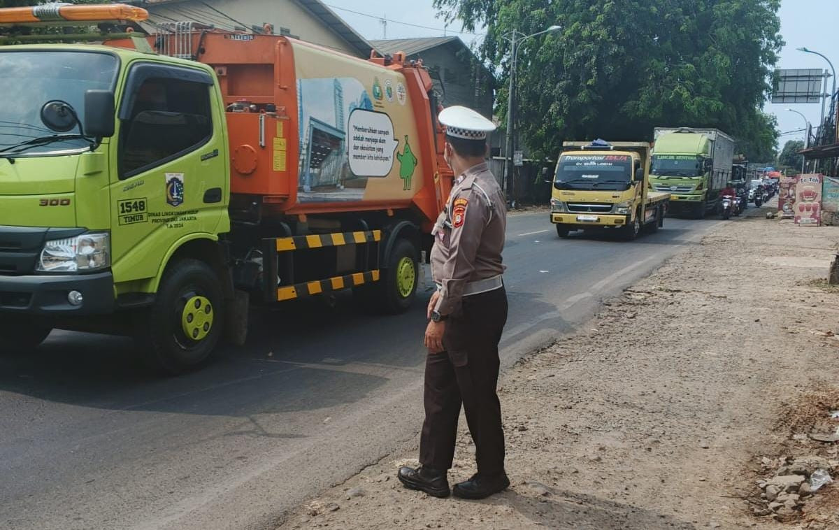 Pengaturan Arus Lalulintas Unit Lantas Polsek Bantargebang