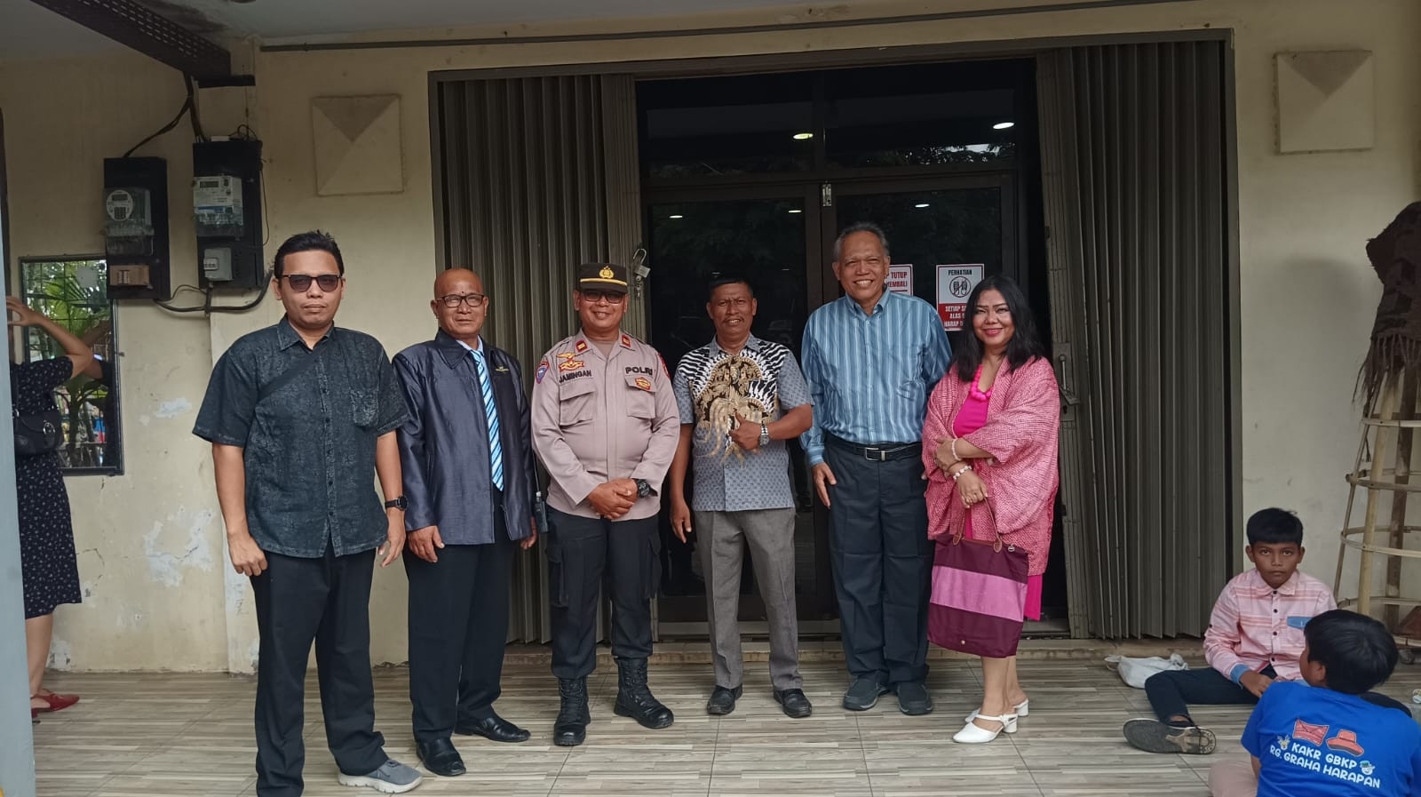 Polsek Bantar Gebang : Keamanan dan Kondusifitas Dijamin Selama Kebaktian Keagamaan di Mustikajaya