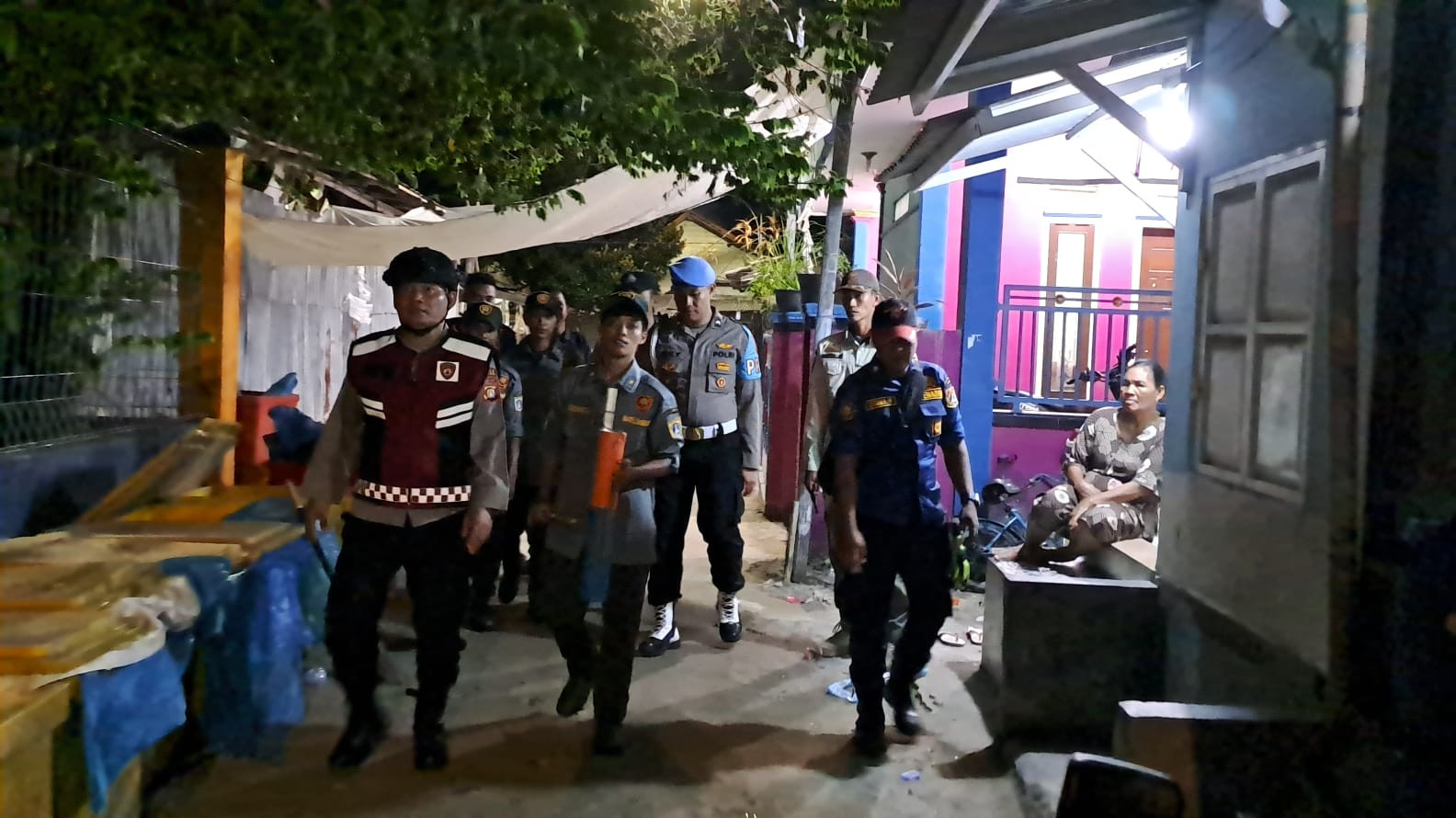 Tiga Pulau, Satu Tujuan: Polsek Kepulauan Seribu Utara Gelar Patroli dan Pembinaan Pos Kamling untuk Jaga Keamanan Warga