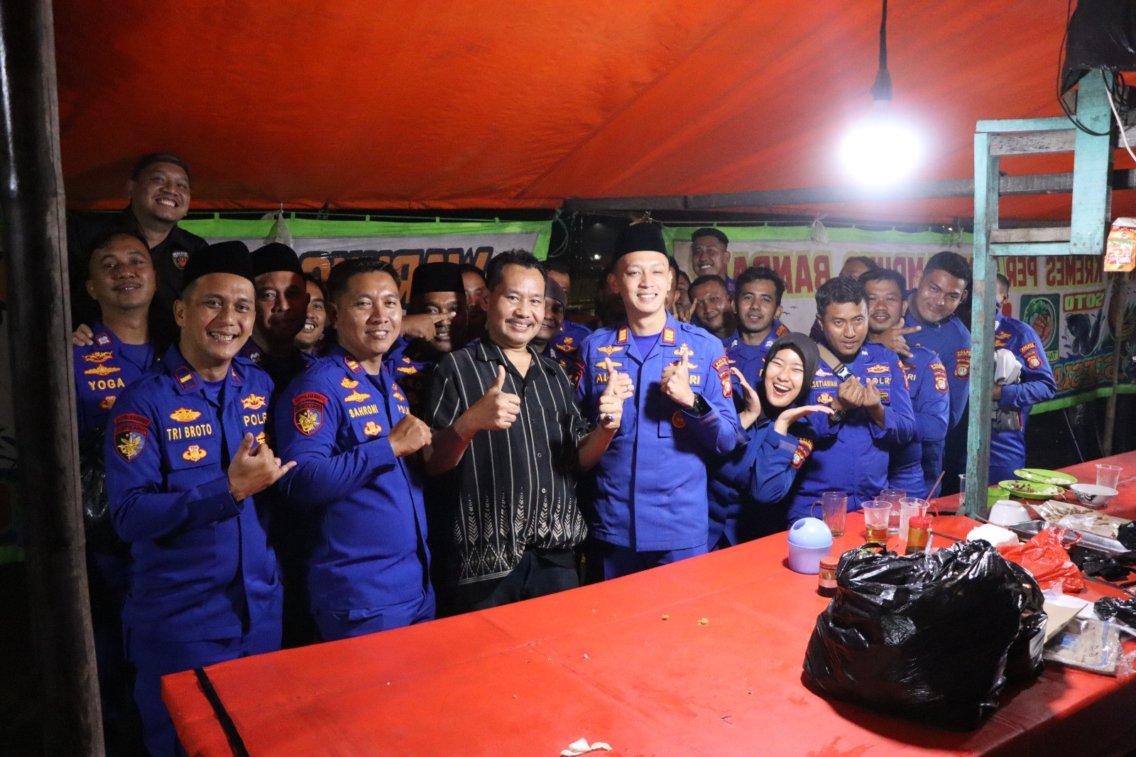 Kasat Polairud Polres Kepulauan Seribu Gelar Sahur bersama masyarakat pesisir, Pererat Silaturahmi dan Jaga Kondusifitas Ramadhan