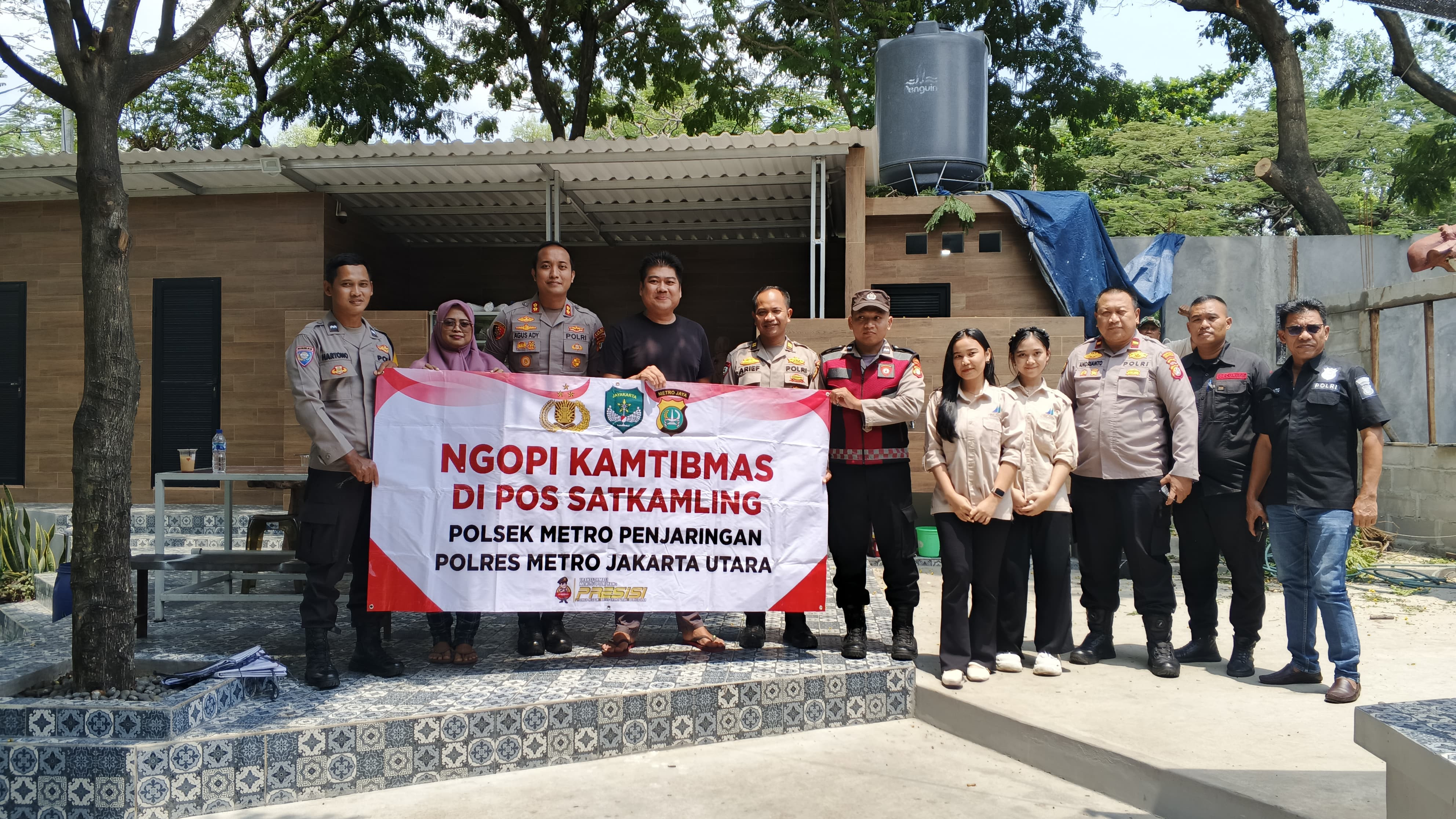 Polsek Metro Penjaringan Gelar Ngopi Kamtibmas di Satkamling, Perkuat Sinergi dengan Warga