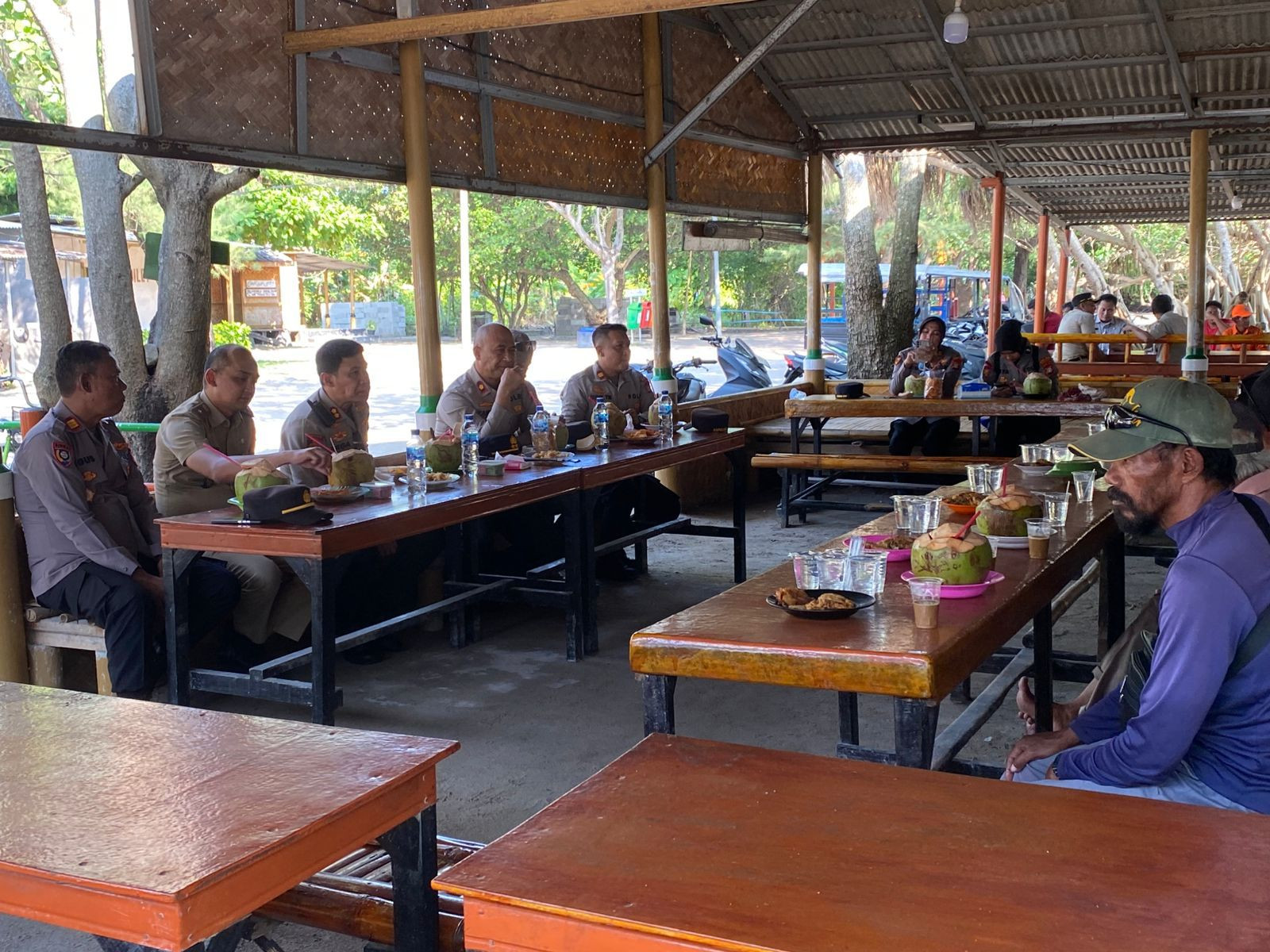 Kapolres Kepulauan Seribu Gelar Jumat Curhat di Pulau Payung, Serap Aspirasi dan Perkuat Kamtibmas