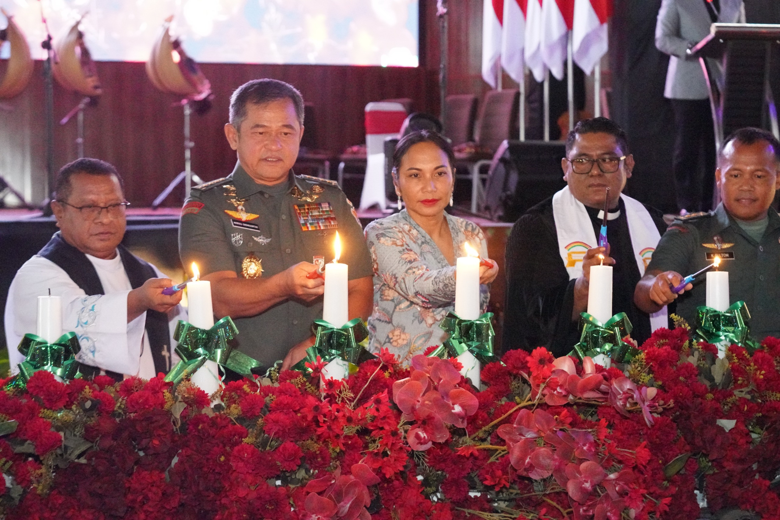 Natal Bersama di Kupang, Kasad Ajak Prajurit Jembatani Program Pemerintah dan Rakyat