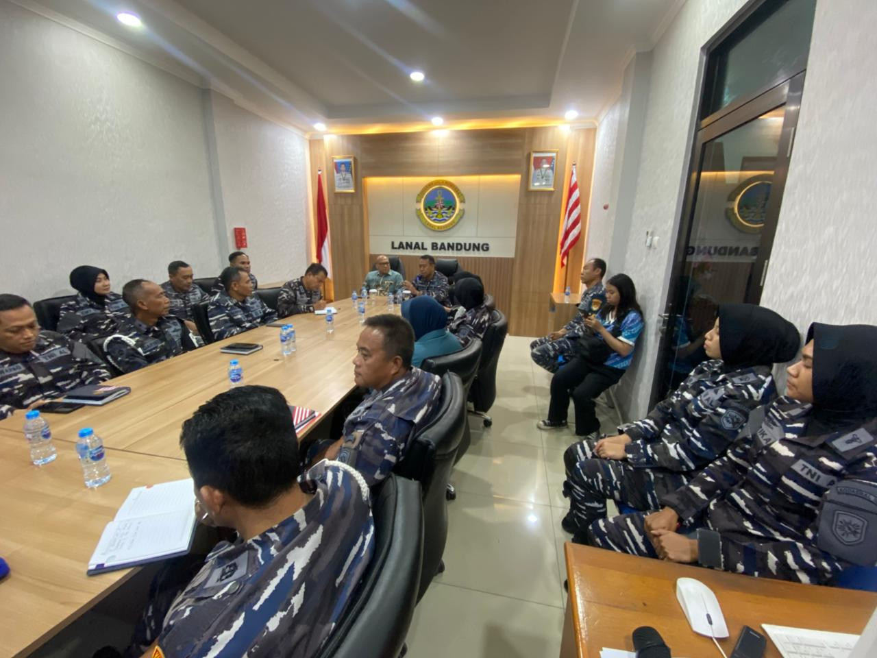 Komandan Lanal Bandung Terima Kunjungan Kerja Staf Ahli Komisi I DPR