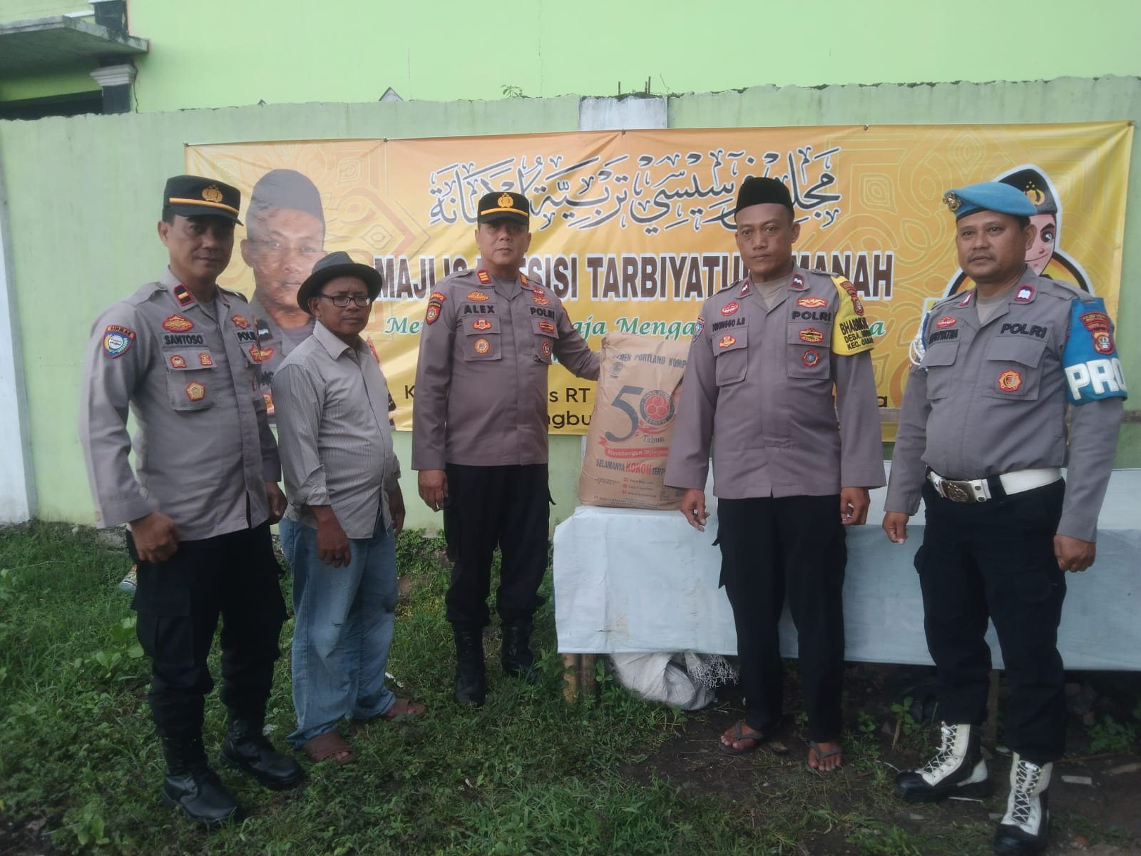 Kapolsek Cabang Bungin Gelar Bhakti Religi, Wujud Kepedulian Polri untuk Masyarakat