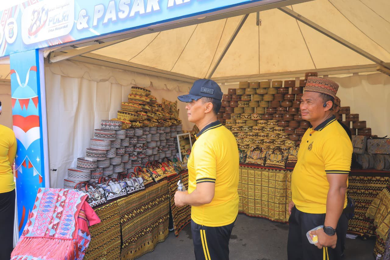 Polda Lampung Gelar Bazar, Pasar Rakyat, Olahraga Bersama, dan Bakti Sosial Sambut Hari Bhayangkara ke-80