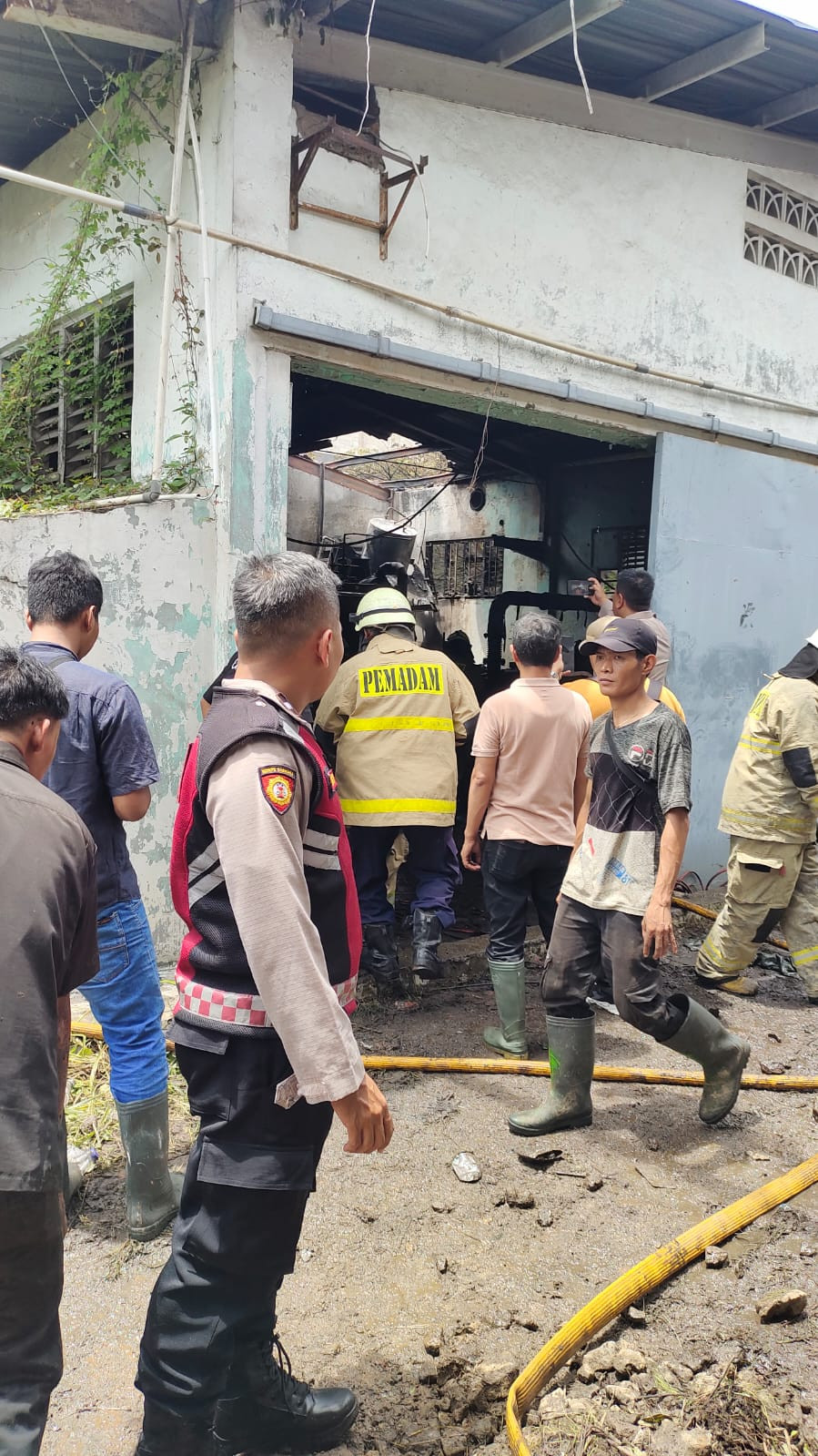 Kebakaran Terjadi di Kapuk Kamal, Kapolsek Metro Penjaringan Pastikan Situasi Aman dan Kondusif