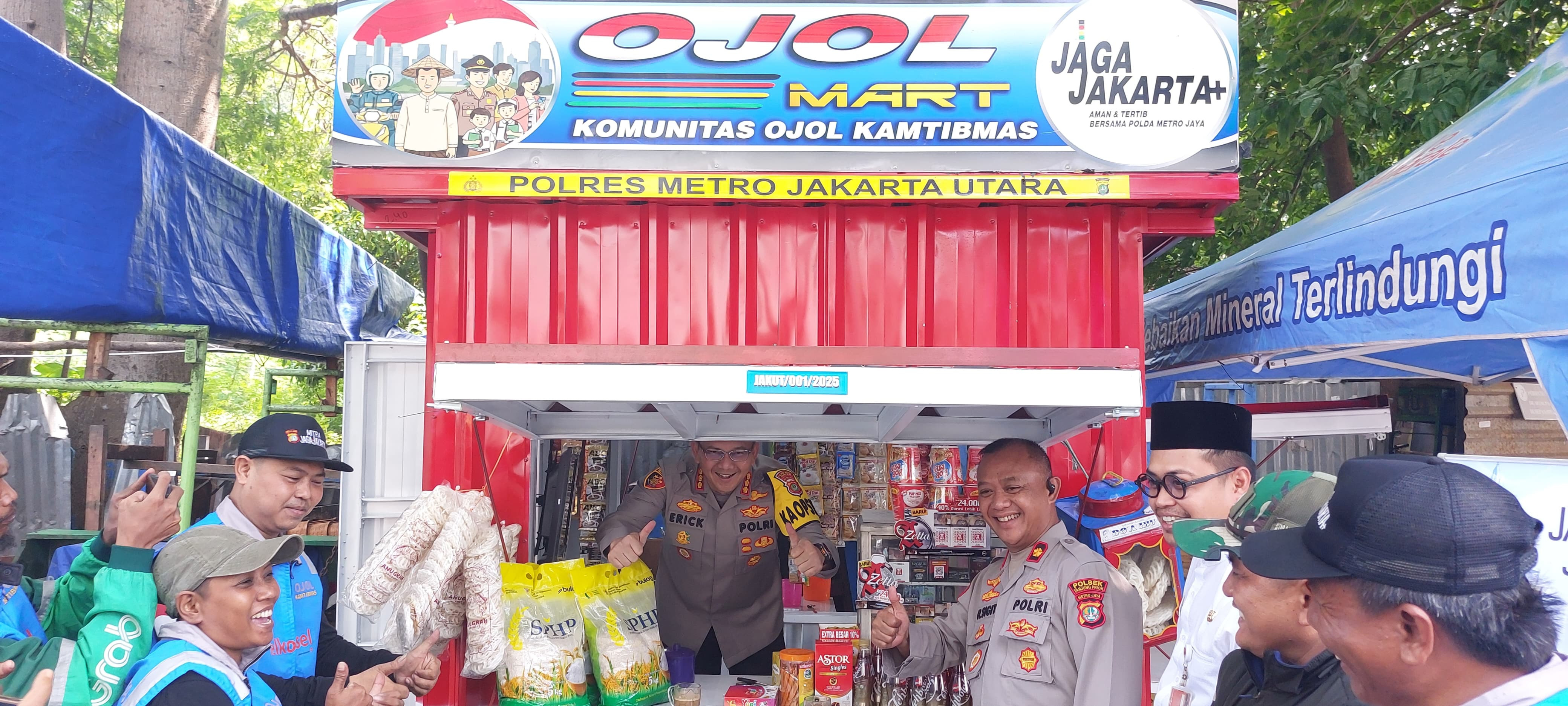 Kapolres Metro Jakarta Utara Launching Booth Container Ojol Mart di Tanjung Priok
