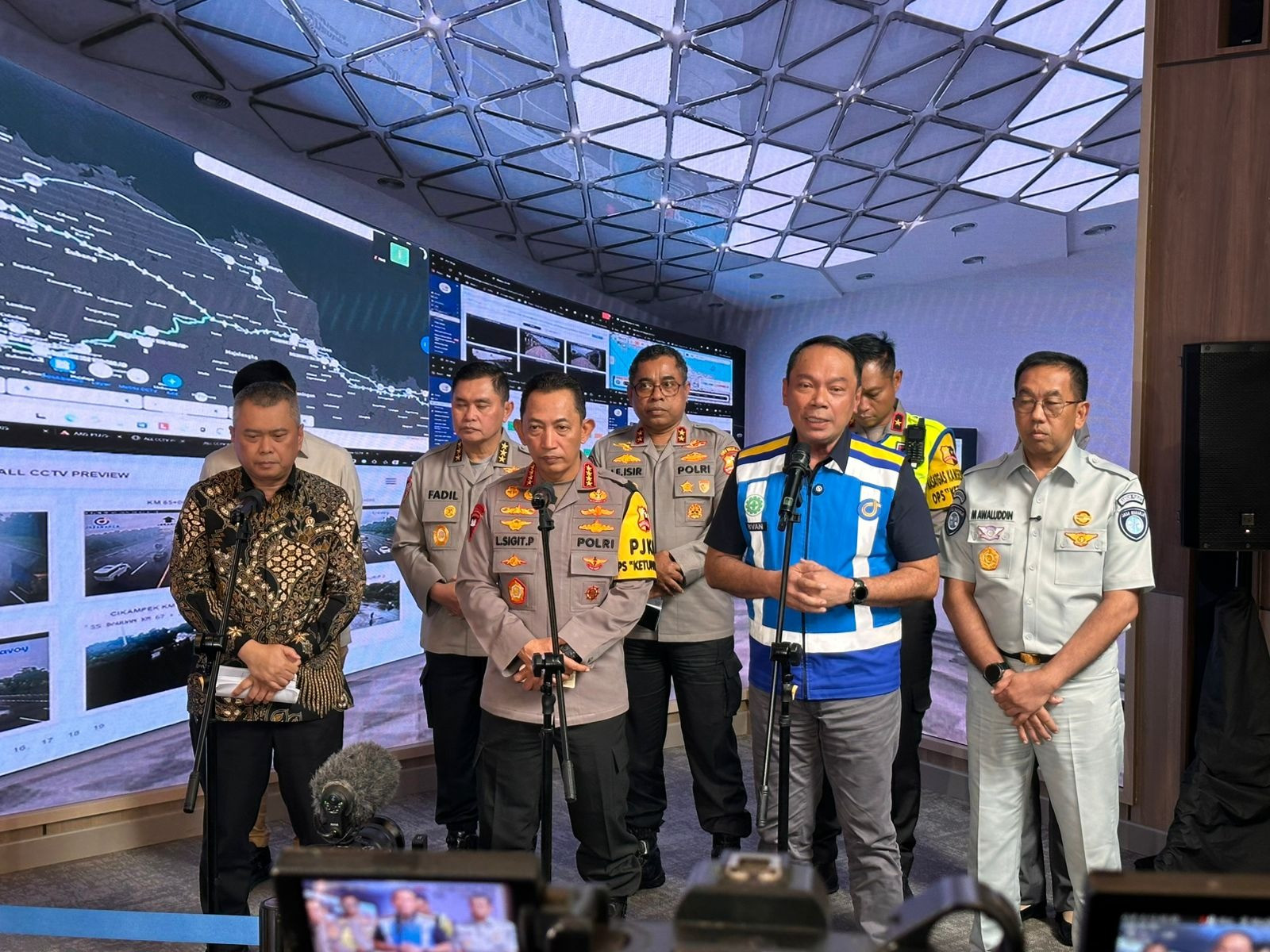 Menhub: Manfaatkan WFA dan Diskon Tarif Tol untuk Urai Kepadatan Arus Balik