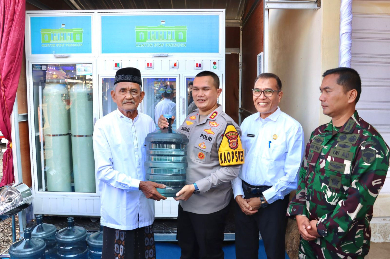 Peduli Pascabencana, Polres Pidie Jaya Hadirkan Depot Air Minum RO Gratis di Pos Satlantas