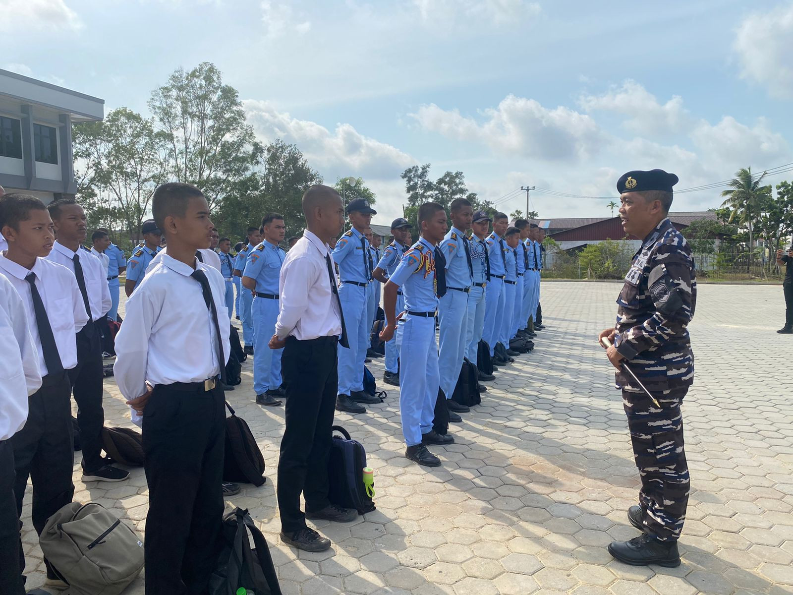 Danlanal Bintan Terima Kunjungan Edukasi Siswa/Siswi STM Negeri I Seri Kuala Lobam