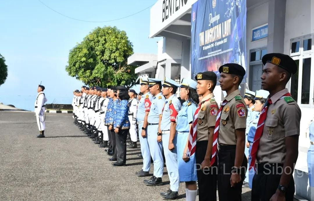 Lanal Sibolga Gelar Upacara dan Syukuran Pemotongan Tumpeng Pada Peringatan HUT Ke-80 TNI Angkatan Laut Tahun 2025
